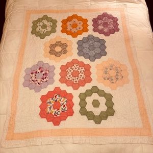 Vintage Flower Garden 1926 wall hanging/baby quilt ALL handmade